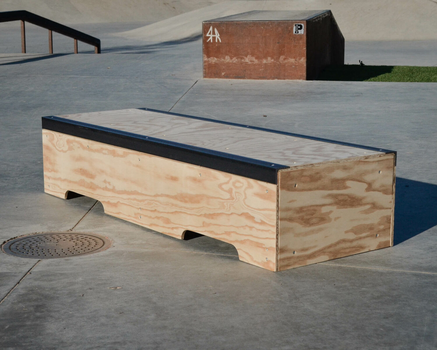 Curb / ledge